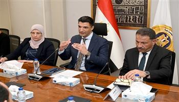 الصناعة والعمل تبحثان تكامل الجهود لتوفير العمالة الماهرة وتنشيط الاستثمار     