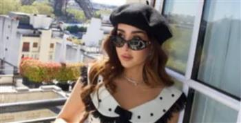 هنا الزاهد توثق رحلتها إلى باريس في مجموعة من الصور