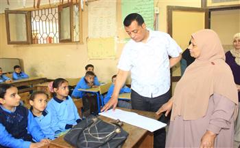 مدير تعليم سوهاج يتابع انتظام الدراسة بمدرسة نجع سعودي الابتدائية 