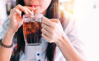 لصحة العظام تناول الماء وابتعد عن المشروبات الغازية