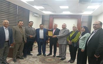 رئيس جامعة أسيوط الأهلية يستقبل وفداً ممثلاً عن مؤسسة د. أحمد جمعة  لتهنئة سيادته على منصبه الجديد