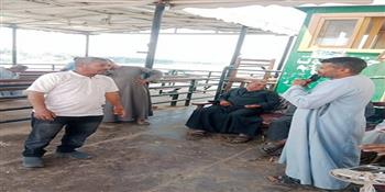 حملات مكثفة للنظافة ورفع المخلفات بمركز أرمنت للحفاظ على المظهر الحضاري