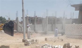 محافظ أسوان يوجه لتكثيف حملات إزالة التعديات بمختلف المراكز والمدن