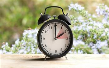 التوقيت الصيفي يقترب.. متى تغير الساعة؟