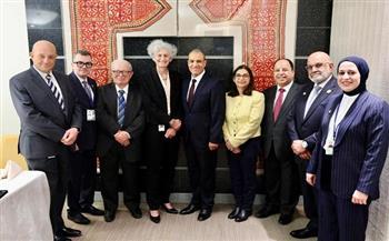 وزير الخارجية يعقد لقاء مع نائب رئيس البنك الدولي للبنية التحتية بواشنطن