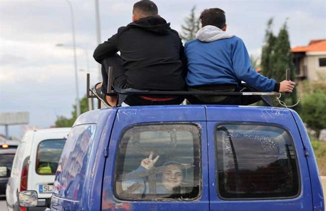  بدء عودة عدد كبير من النازحين إلى البلدات بجنوب لبنان