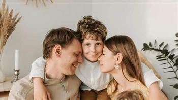 التربية الكسولة.. أسلوب ذكي يمنح طفلك الاستقلال والثقة