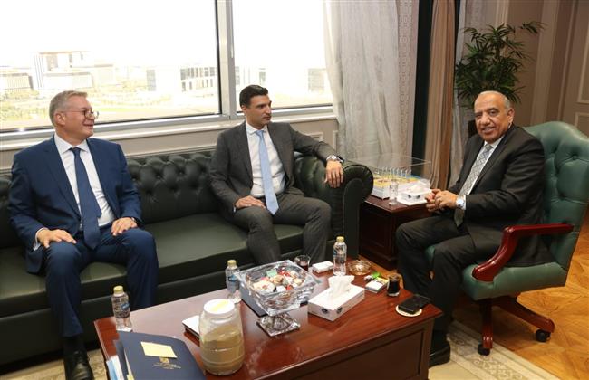 وزراء الكهرباء والبترول والصناعة يبحثون أمن الطاقة وتحقيق الكفاءة في القطاعات الصناعية