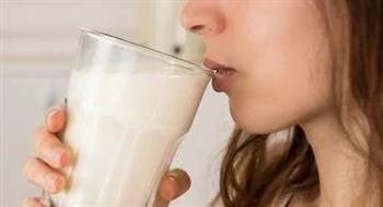 ماذا يحدث لجسمك عند تناول الحليب كامل الدسم بشكل منتظم؟.. تقرير يجيب