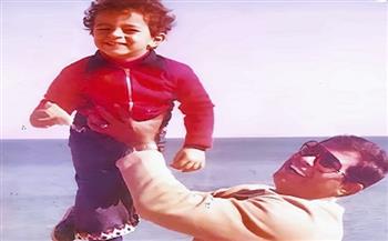 خالد سليم يحيي ذكرى والده برسالة مؤثرة وصورة من الطفولة