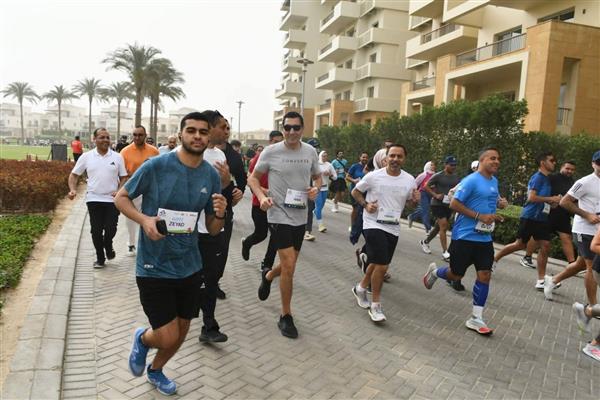 وزير الشباب والرياضة وسفير الإمارات يطلقان شارة البدء لسباق FACE الخيري بـ Uptown Cairo 