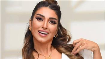 روجينا تحتفل بعيد ميلادها وتهنئة رومانسية من دكتور أشرف زكي