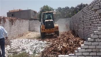 إزالة 61 حالة تعدٍ واسترداد فدانين ونصف من الأراضي خلال حملات موسعة في قنا