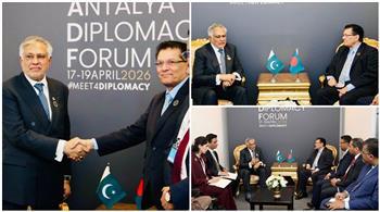 وزير الخارجية الباكستاني يبحث مع نظيره البنغالي سبل تعزيز العلاقات الثنائية 