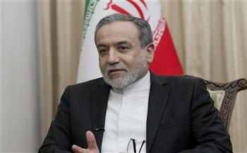 وزير الخارجية الإيراني: عبور السفن التجارية من مضيق هرمز أصبح متاحا 