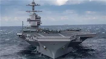 سي إن إن عن مسؤول أمريكي: حاملة الطائرات "جيرالد آر فورد" وصلت مع مدمرتين للبحر الأحمر 