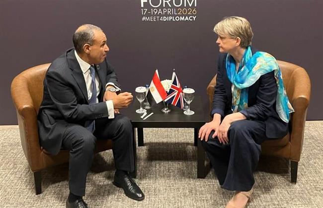 وزير الخارجية ونظيرته البريطانية يبحثان سبل دعم العلاقات الثنائية ومستجدات الوضع الإقليمي