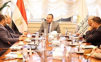 وزير التعليم العالي يبحث مع جهاز مستقبل مصر شراكة موسعة مع الجامعات والمراكز البحثية لدعم المشروعات التطبيقية 