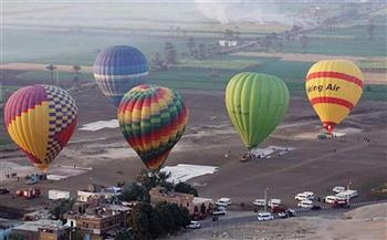 تعليق رحلات البالون الطائر في الأقصر لسوء الأحوال الجوية