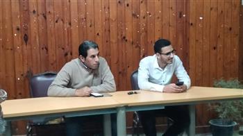 مناقشة إبداعية لأعضاء نادي أدب كفر الدوار في ورشة أدبية