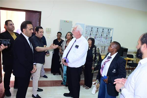 وفد دولي يتفقد جامعة الألف فدان بسوهاج.. ويبحث فرص تعاون غير مسبوقة 