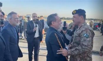 في ختام زيارته لإيران.. رئيس أركان الجيش الباكستاني يؤكد دعم الحلول الدبلوماسية لتعزيز الاستقرار الإقليمي