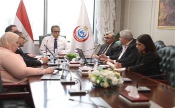 وزير الصحة يراجع المقترح النهائي للمنصة الرقمية لمتابعة المشروعات القومية