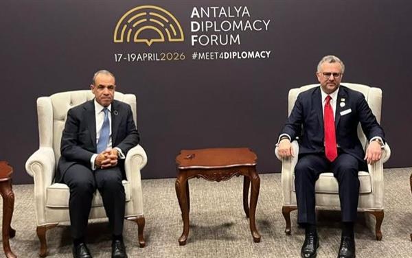 وزير الخارجية يبحث مع مستشار الرئيس الأمريكي تطورات الأوضاع في المنطقة 