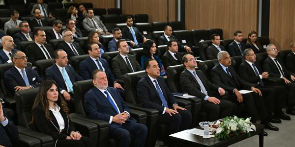 مدبولي يشهد الإعلان عن تفاصيل مشروع (The Spine) بمدينة القاهرة الجديدة باستثمارات 1.4 تريليون جنيه 