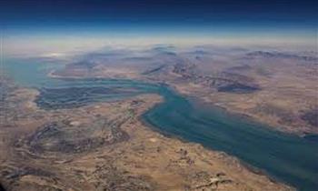 "البحرية البريطانية": زوارق حربية إيرانية أطلقت النار على ناقلة نفط في مضيق هرمز