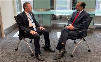 وزير التخطيط يبحث مع نائب رئيس مجموعة البنك الإسلامي للتنمية تعزيز التعاون المشترك