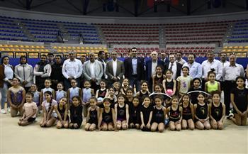 وزير الرياضة ومحافظ الجيزة يتفقدان أعمال التطوير بنادي الصيد بأكتوبر