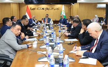 محافظ الجيزة يلتقي اعضاء مجلسي النواب والشيوخ لمناقشة خطط العمل بدوائر جنوب المحافظة 