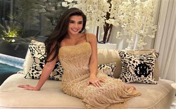 ياسمين صبري تتألق بالذهبي