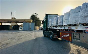 الهلال الأحمر المصري يدفع بأكثر من 5,590 طنًا من المساعدات الإنسانية الشاملة عبر قافلة "زاد العزة" الـ 179