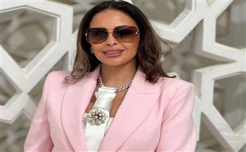 داليا البحيري بالوردي الفاتح