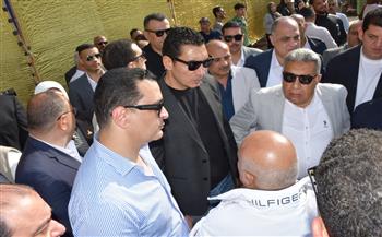 وزير الرياضة ومحافظ الدقهلية يتابعان أعمال تطوير نادي دكرنس| صور