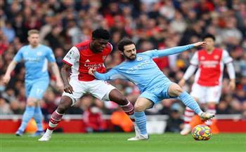 الدوري الإنجليزي.. انطلاق موقعة مانشستر سيتي وأرسنال تحت أنظار مرموش