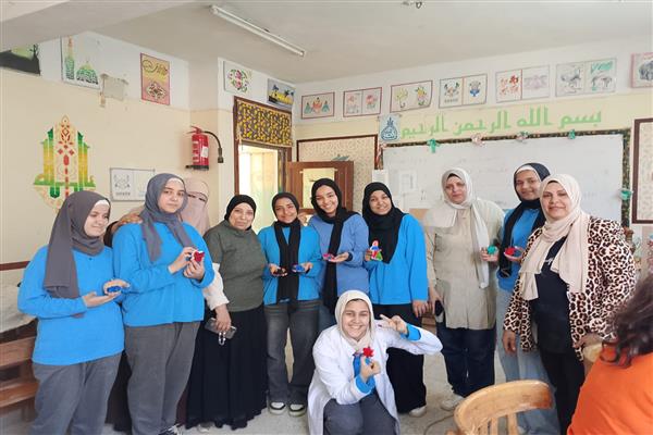 ورشة فنية لقصور الثقافة لتنمية مهارات طلاب مدرسة الأمل للصم بالمرج 