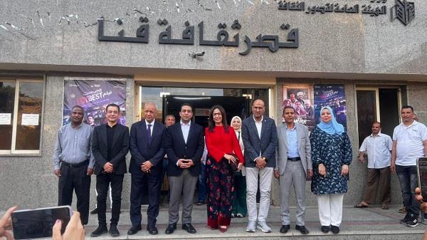 وزيرة الثقافة تتفقد قصر ثقافة قنا وتوجه بإنشاء تطبيق خاص بالفعاليات ومواعيدها