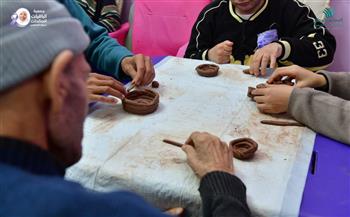 التحالف الوطني يدعم التأهيل النفسي.. «الباقيات الصالحات» تتوسع في برامج العلاج بالفن لمرضى الزهايمر