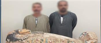 سقوط شخصين بحوزتهم تابوت أثري روماني كامل في سوهاج