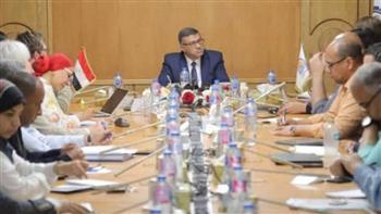 محافظ قنا يستعرض مع وفد "SECO" الموقف التنفيذي لمشروع "حيّنا" بالحميدات والمعنا 