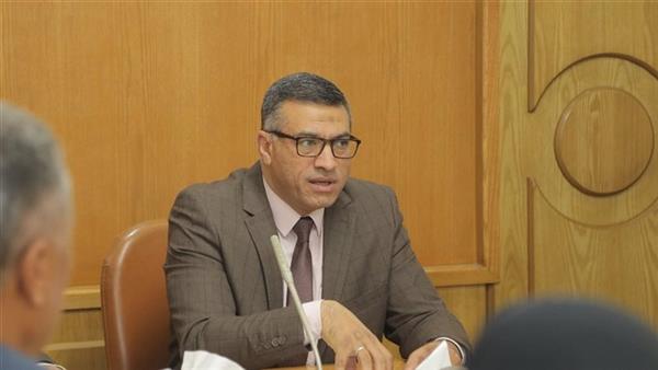 محافظ قنا يعلن تعطيل الدراسة بجميع المدارس والمعاهد الأزهرية ومدارس التمريض بسبب الطقس السيء 