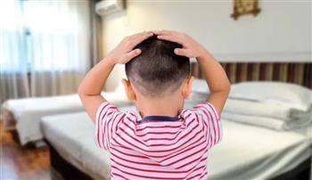 صينية تترك طفلها في فندق والموظفون يقومون بدور "العائلة البديلة" 