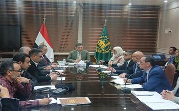 محافظ القليوبية يترأس اجتماع اللجنة العليا للإعلانات لبحث طلبات المعلنين وتعظيم موارد الإعلانات