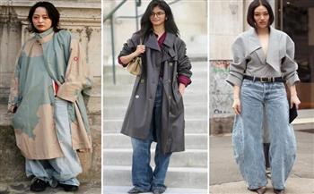 لو الجينز الفضفاض أختيارك المفضل.. إليكِ الأحذية المناسبة لكل إطلاله