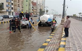 جهود مكثفة للوحدات المحلية في التعامل مع تداعيات الأمطار ببني سويف 