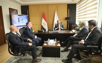 نائب وزير الصحة يبحث مع وفد شركة أورانج سبل دعم التحول الرقمي بالقطاع الصحي