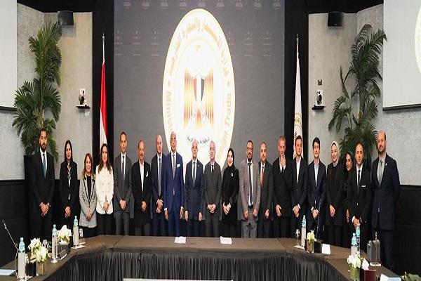وزير الاستثمار يشهد تسوية بين المساهمين الرئيسيين في شركة مصر إيطاليا القابضة 